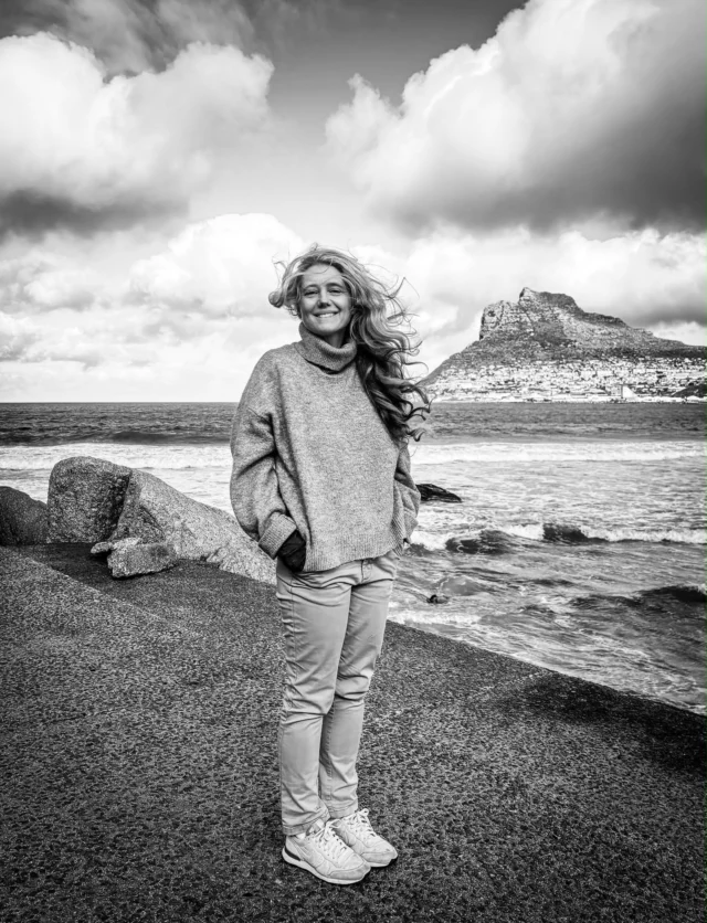 Hi. I’m Donna — a mom, an artist, and a teacher here and there. 
I especially loved facilitating at Lalela.

I’ve been living in Cape Town since around 2008. Before that, I was born in Jhb and went to the University of the Arts in London — foundation year at Chelsea College of Art, then an Illustration degree at Camberwell College of Art. That’s where I fell in love with printmaking.

I remember spending hours playing and experimenting with screen printing on the top floor of the studios. At the time Rauschenberg and Kiefer were huge influences. 

As a student I had all kinds of jobs that supported the dream — art house cinema, chocolate shops, toy shops. I travelled a lot, and I still keep exploring with my beautiful family. These adventures always find their way into my artwork.

A few years ago I joined The Printing Girls and it felt like getting another chance to embrace printmaking, with an incredible support system behind me.

I’ve been part of various group shows in Cape Town and Jhb — some of which I never would’ve known about if it weren’t for The Printing Girls. Most recently at the start to year with the AVA collaboration at the Investec Art Fair. I’m hugely grateful for the doors this platform has opened.

I’m excited to share the next few days with you as I share a little more. And I’m happy to answer any questions, so please feel free to join in!